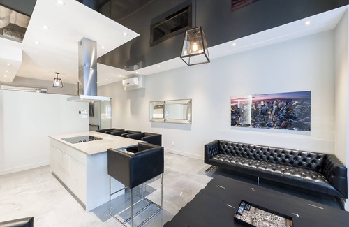 Milton Park Apartment | 2BR Duplex near Plateau Mont Royal