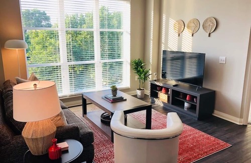 Downtown Columbus Apartment | 2BR Executive Escape | Near OSU | Free Parking!
