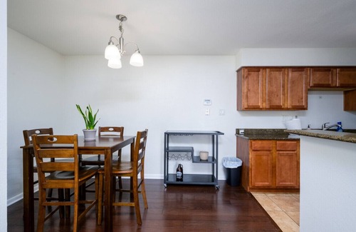 South Scottsdale Condo | 2BR Gated Condo | Pool + Gym Near Old Town