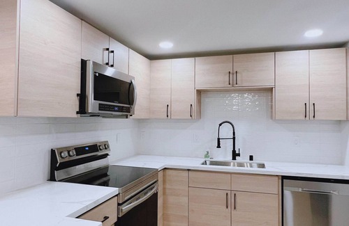 Mountlake Terrace House | 2BR Guest Suite at The Blue House