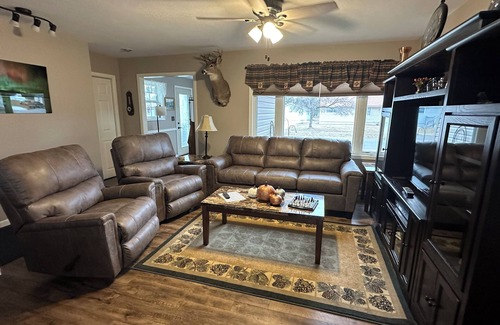 Babbitt House | 2BR home only 15 mins from Ely & BWCA