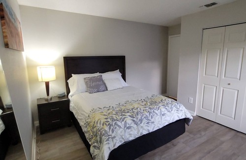 Orange Park Apartment | 2BR Home with Expansive Private Deck and Outdoor Lounge Area