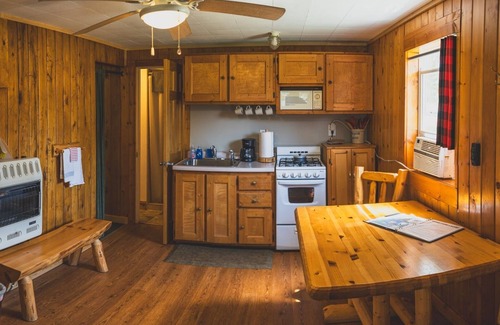 Backus Cabin | 2BR Lakefront Cabin w/Private Launch & Dock