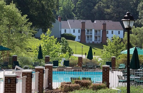 Williamsburg Condo | 2br Lockbox Condo Family Fun in Williamsburg!