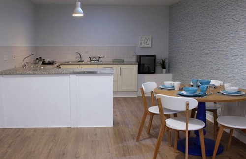 Dungannon Apartment | 2BR Modern Apt w/kitchen, TV, and parking