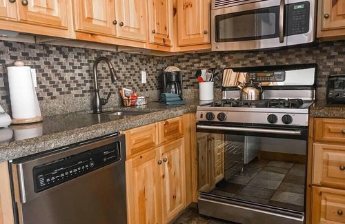 Mountain Village Condo | 2BR Mountain Lodge Luxury Skiin/out Best Amenities