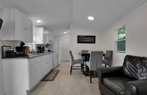 Gatlinburg - Pigeon Forge RV Rental | 2BR Retreat in Pigeon Forge