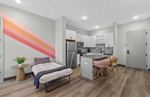 South Nashville Apartment | 2BR, Sleeps 6, Free Wifi, 8 Min to Broadway