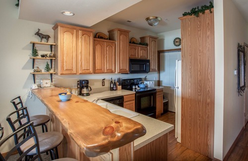 Indian Point Condo | 2BR Village At Indian Point 0606 near SDC-Free Tickets Daily up to $500 Value