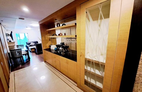 Khlong Toei Nuea Apartment | 2D - 3 Bedroom Downtown Apartment with shared Pool