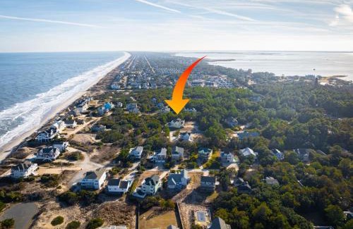 Corolla Village House | 2min Walk to Beach Pool Spa Game Room Big Yard