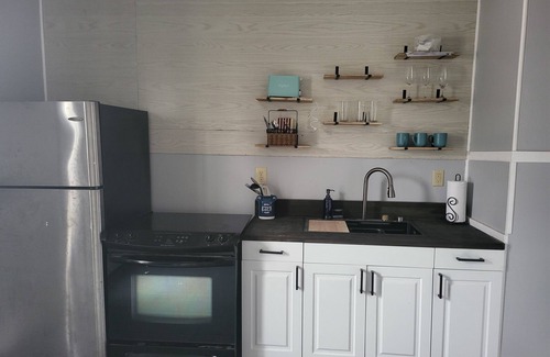 Wilmington Apartment | 2nd Floor Apt. Downtown near WEC