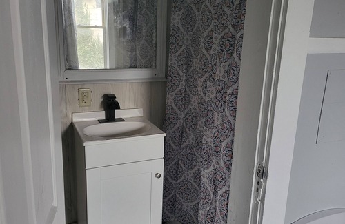 Wilmington Apartment | 2nd Floor Apt. Downtown near WEC