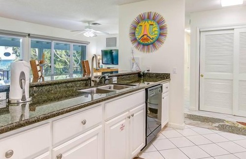 Islamorada Apartment | 2nd Floor Duplex on Gated Bayfront Property