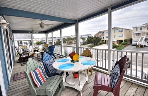 Sunset Beach House | 2nd Row House - 2 min walk to beach, oversized screened porch and ready for fun
