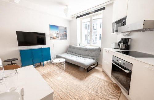 Kamppi Apartment | 2ndhomes Studio in Bulevardi