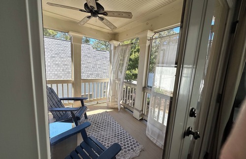 Cabbagetown House | 3/2.5: Walk to Beltline and dining; firepit, BBQ, Apple TV, sleeps 5