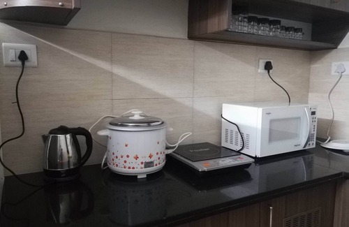 Chromepet Apartment | ♥☆3.5 km from airport☆FAST WIFI☆♥Luxurios Condo♥