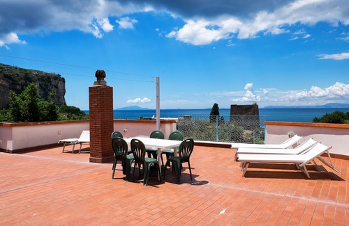 Vico Equense Villa | 3 Apartments with panoramic terrace or furnished garden - 50 mt. sea