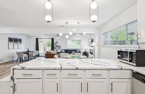 Irving House | 3-BD - Fully Remodeled, Convenient & Spacious