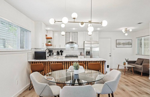 Irving House | 3-BD - Fully Remodeled, Convenient & Spacious