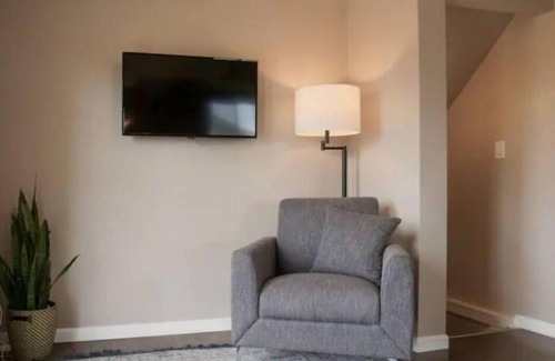 Dupont House | 3 Bed; 10 Min Downtown; 25 Min Boulder