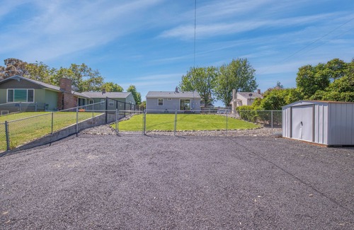 Lewiston House | 3-bed 2 bath house in welcoming Lewiston with WiFi, AC, and plenty of parking!