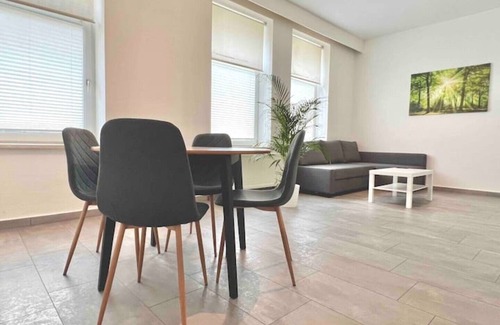 Vahrenwald Apartment | 3 bed accommodation Vahrenwald