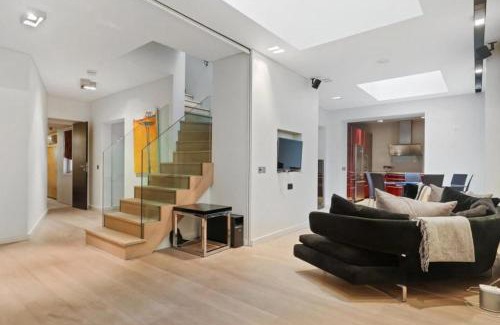 City of Westminster Apartment | 3 Bed Apartment Sleeps 6 - Pet-Friendly Wi-Fi