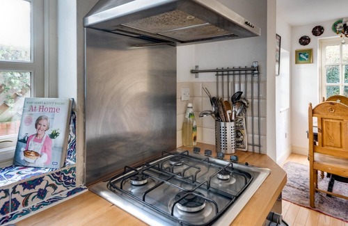 Oxford City Centre House | 3-Bed Cosy Bookbinder House in Jericho Oxford