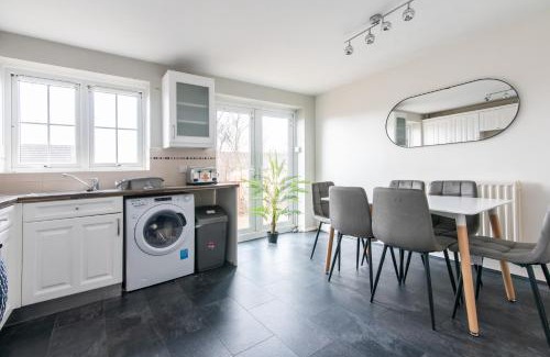 Pontefract House | 3 Bed Gem in Pontefract for Easy Commutes to Leeds and Wakefield