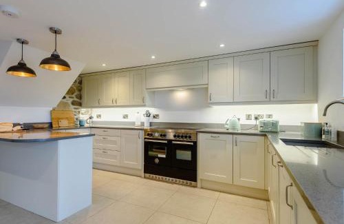 Llwyngwril House | 3 Bed in Aberdovey 75025