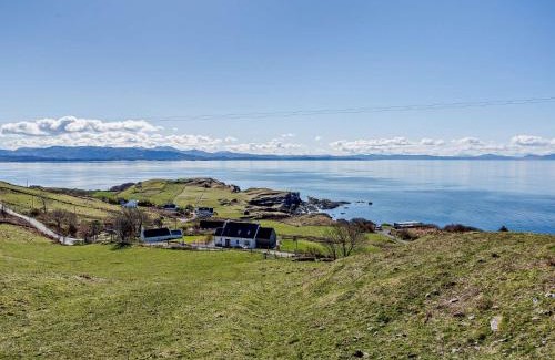 Aird of Sleat House | 3 Bed in Ardvasar CA071