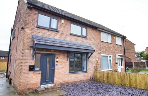 Ridgeway House | 3 Bed, Sleeps 5, Pet Friendly, Free Parking