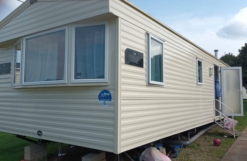 Watchet Ski Chalet | 3 bed static 12ft caravan home from home somerset