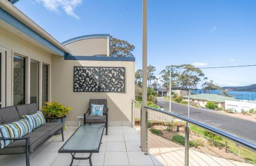 Denhams Beach House | 3-Bed with Beach Views and Entertainment Area