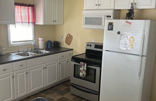 Prudenville Cottage | 3 Bedroom/1 Bath Houghton Lake Getaway