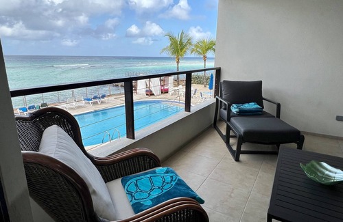 Saint Lawrence Apartment | 3 Bedroom 2 bath Waterfront Condo - Walk out to pool.