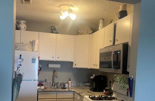 Anglesea Condo | 3 bedroom, 2 bath third floor unit at SUNSET CONDOS in Anglesea with pool and optional boat slip!