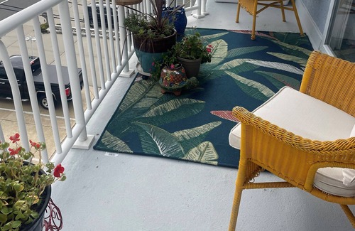 Anglesea Condo | 3 bedroom, 2 bath third floor unit at SUNSET CONDOS in Anglesea with pool and optional boat slip!