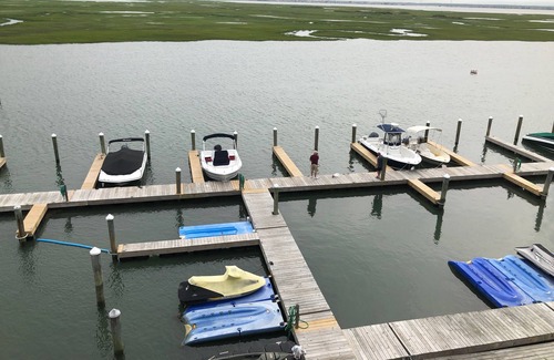 Anglesea Condo | 3 bedroom, 2 bath third floor unit at SUNSET CONDOS in Anglesea with pool and optional boat slip!
