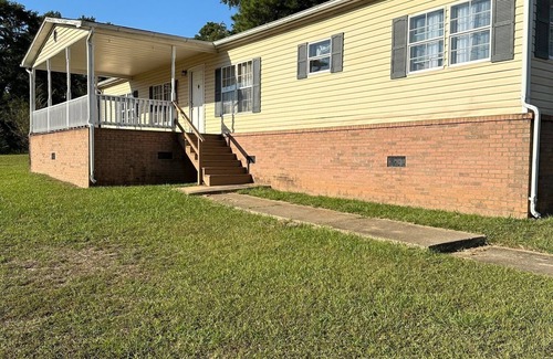 Union Springs House | 3-bedroom 2 bathroom Mobile home in delightful Union Springs with WiFi, AC