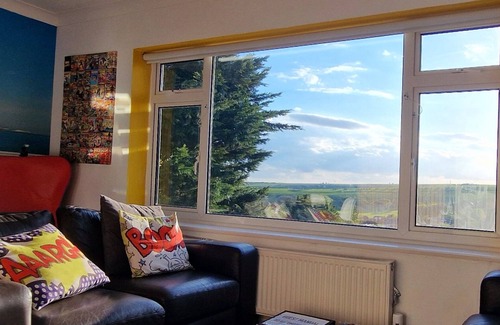Woodingdean House | 3 bedroom, 2 bathroom Brighton house, stunning views and free parking