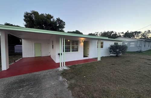 Longwood House | 3 bedroom 2 bathroom home