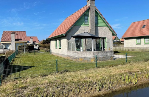 Julianadorp aan zee Cottage | 3 bedroom accommodation in Julianadorp aan Zee