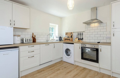 West Ashby Cottage | 3 bedroom accommodation in Fulletby, near Horncastle