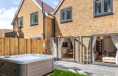 Peacehaven Cottage | 3 bedroom accommodation in Peacehaven