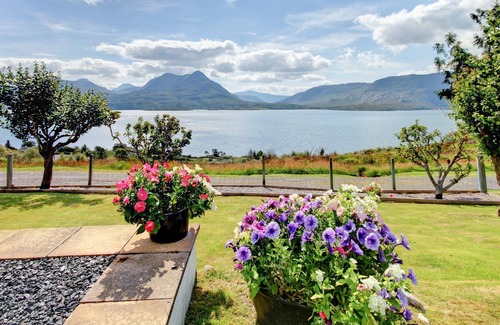 Achnasheen Cottage | 3 bedroom accommodation in Craigloiste, Inver Alligan, Torridon