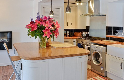 Cramond Cottage | 3 bedroom accommodation in Cramond Village, near Edinburgh