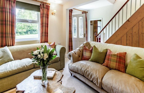 Weston Rhyn Cottage | 3 bedroom accommodation in Weston Rhyn, near Oswestry
